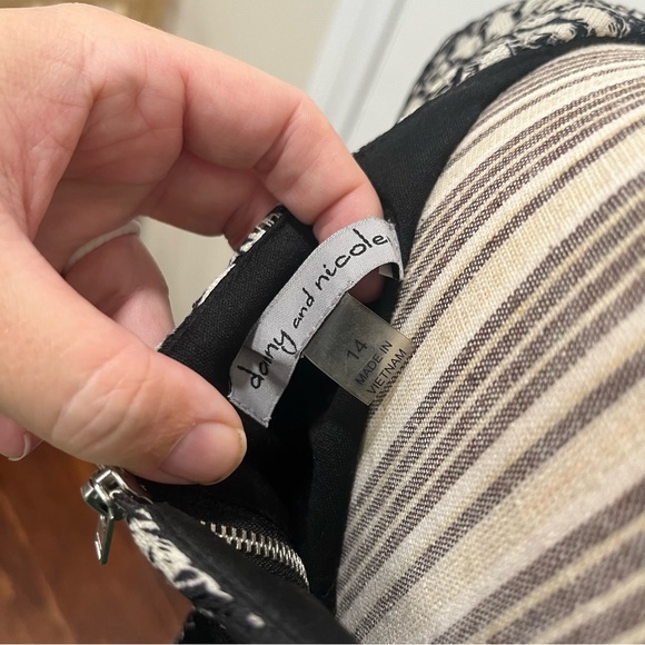 Women’s Black & Gray Floral Dress - Picture 4 of 4